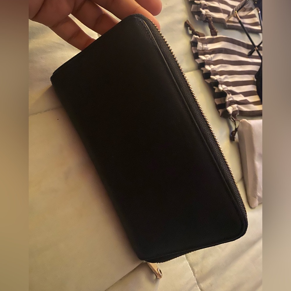 Henri Bendel large continental wallet in Black!